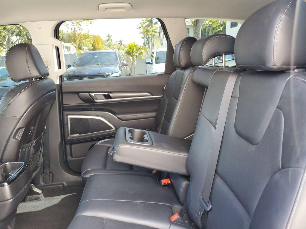 used 2023 Kia Telluride car, priced at $23,348