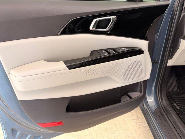 used 2022 Kia Carnival car, priced at $29,999