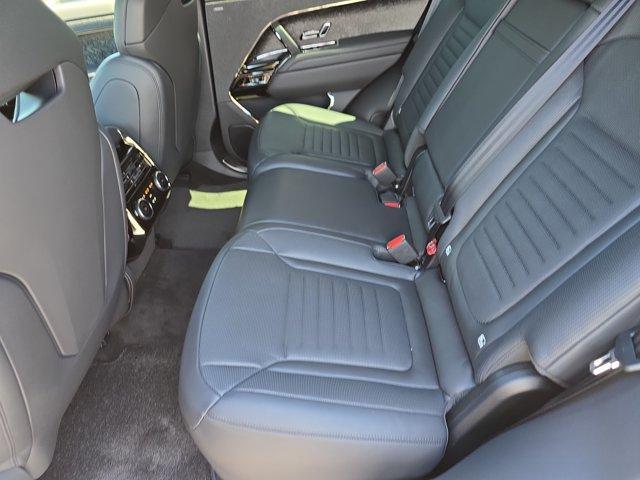 Land Rover Range Rover Sport view 15