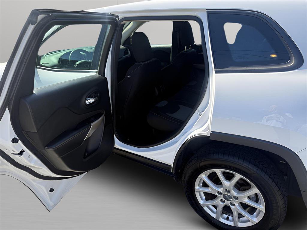 used 2017 Jeep Cherokee car, priced at $7,685