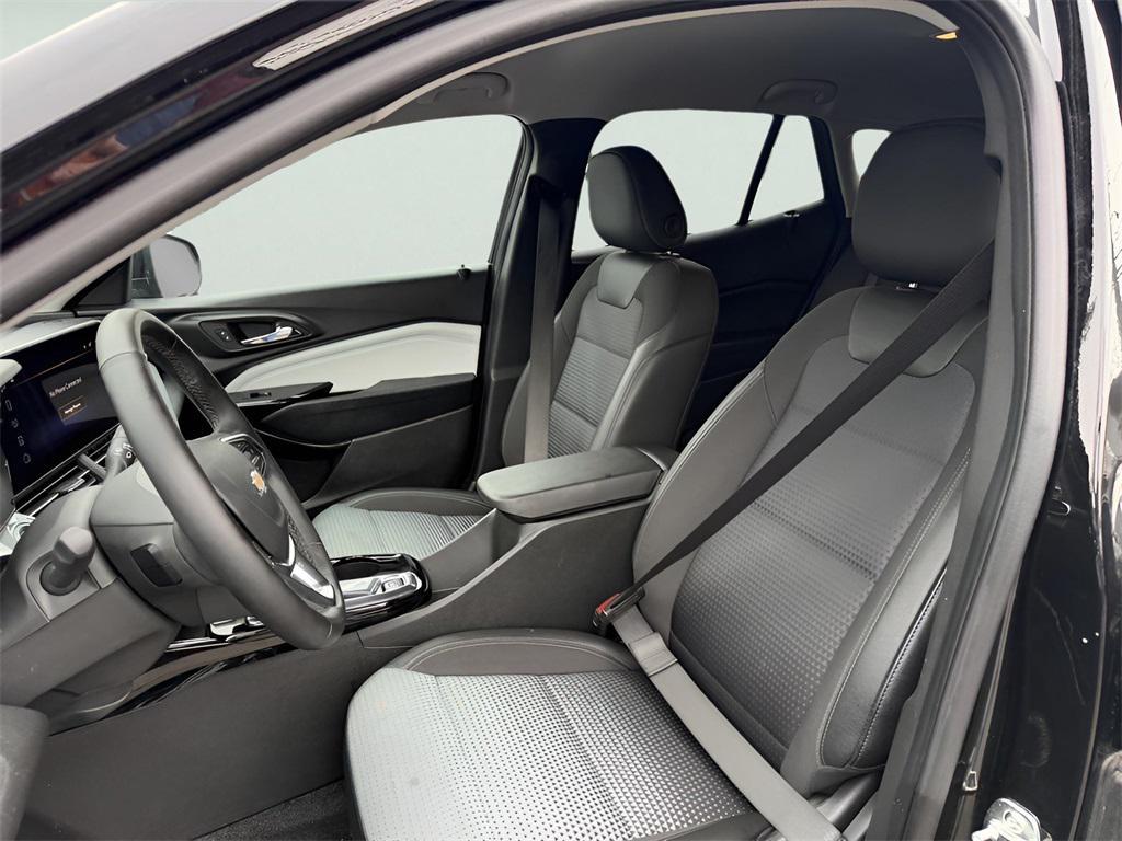used 2025 Chevrolet Trax car, priced at $18,795