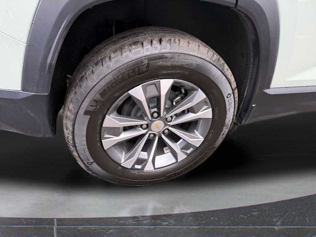 new 2026 Chevrolet Equinox car, priced at $28,695