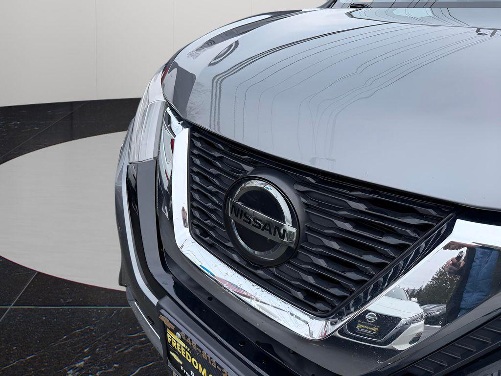 used 2018 Nissan Rogue car, priced at $11,495