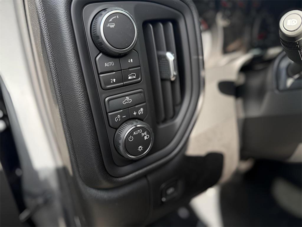 new 2026 Chevrolet Silverado 1500 car, priced at $39,995