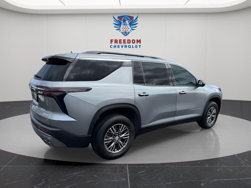used 2024 Chevrolet Traverse car, priced at $31,995