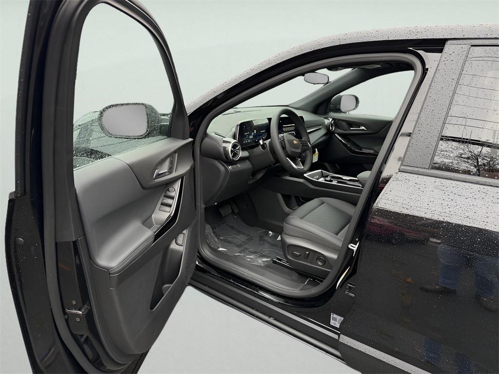 new 2026 Chevrolet Equinox car, priced at $29,675