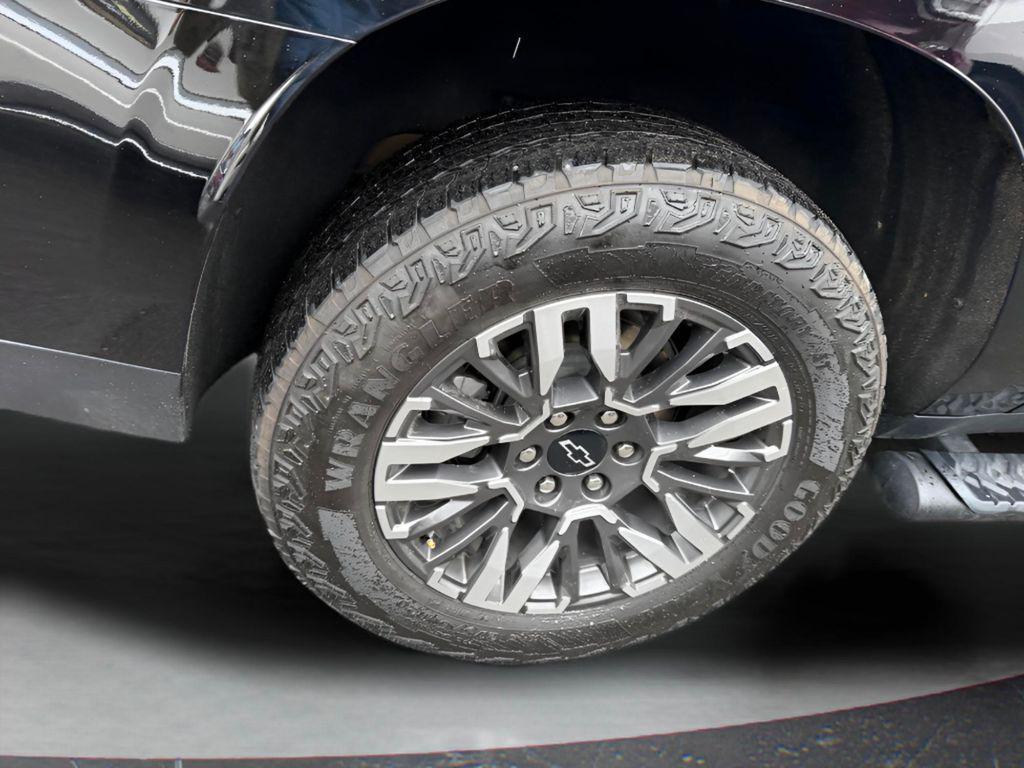 used 2025 Chevrolet Suburban car, priced at $63,985