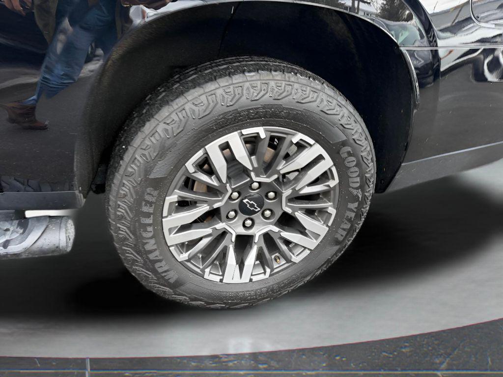 used 2025 Chevrolet Suburban car, priced at $63,985