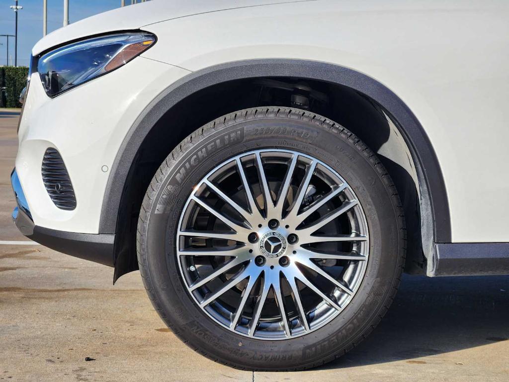 used 2026 Mercedes-Benz GLC 300 car, priced at $45,990