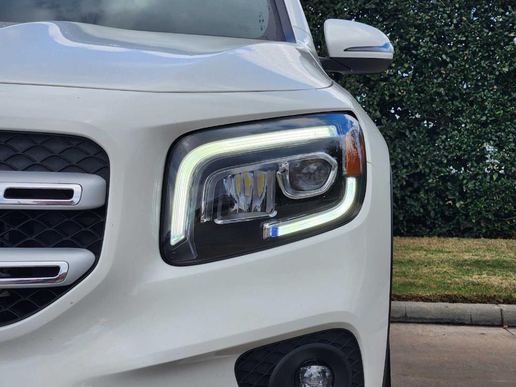 used 2022 Mercedes-Benz GLB 250 car, priced at $26,992