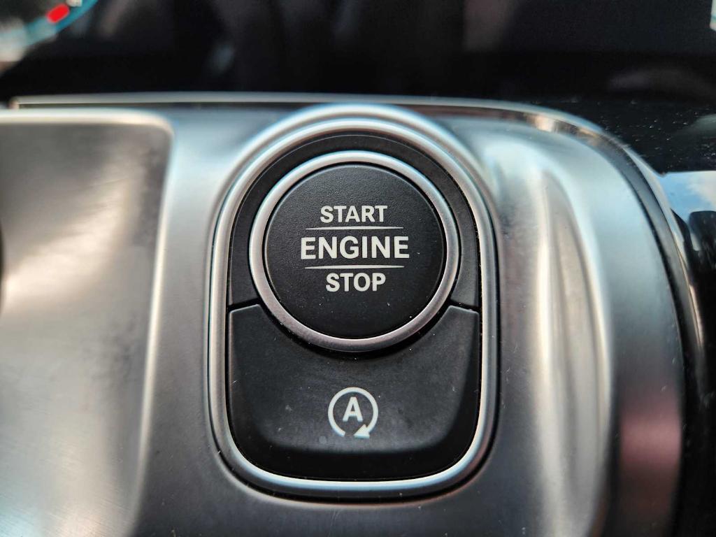 used 2022 Mercedes-Benz GLB 250 car, priced at $26,992