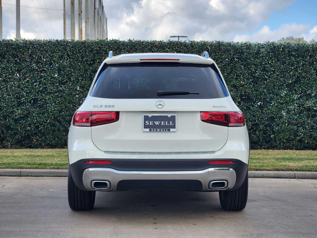 used 2022 Mercedes-Benz GLB 250 car, priced at $26,992