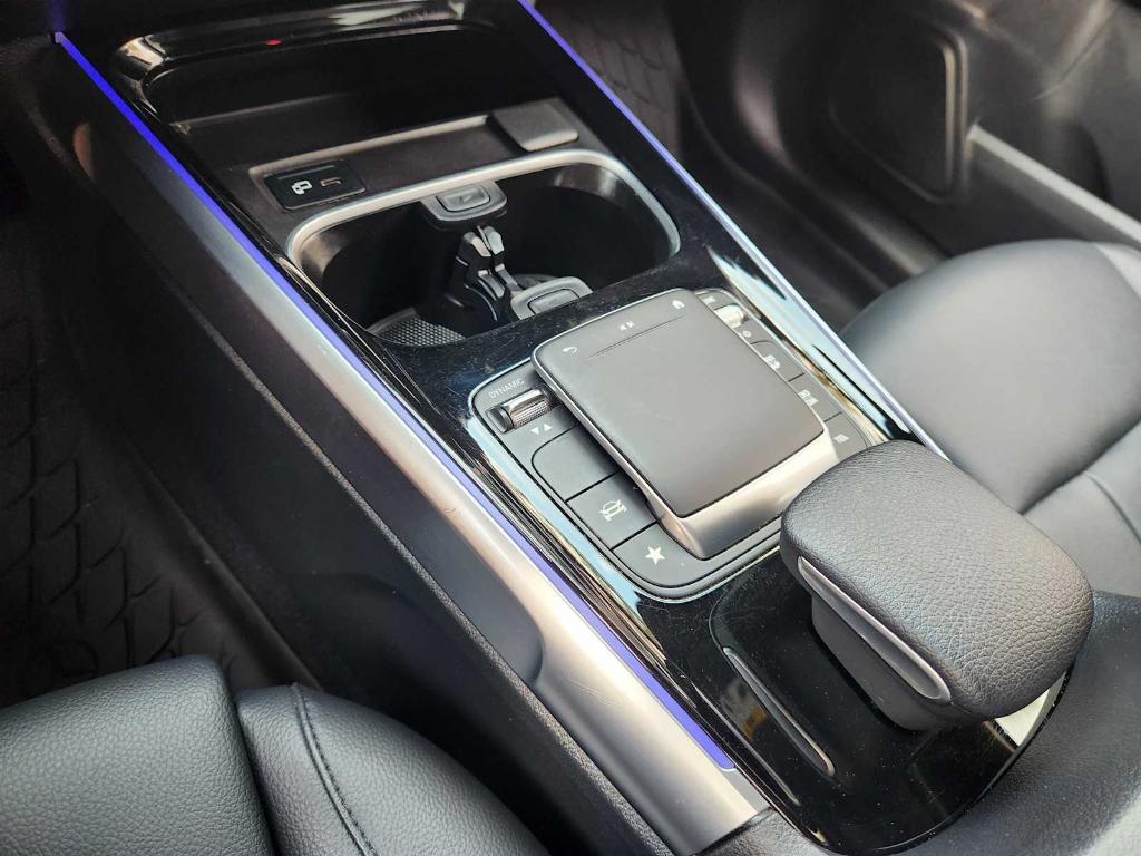 used 2022 Mercedes-Benz GLB 250 car, priced at $26,992