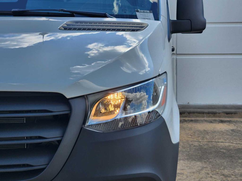 new 2025 Mercedes-Benz Sprinter 3500 car, priced at $70,456