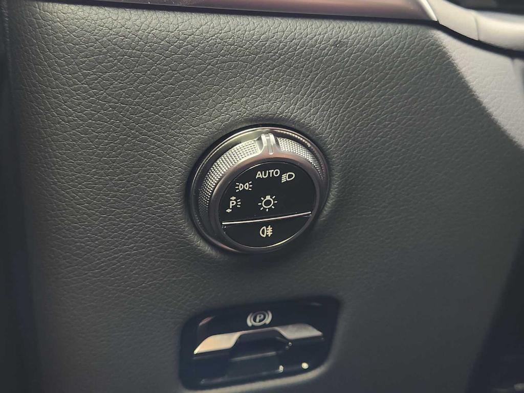 used 2026 Mercedes-Benz GLC 300 car, priced at $45,990