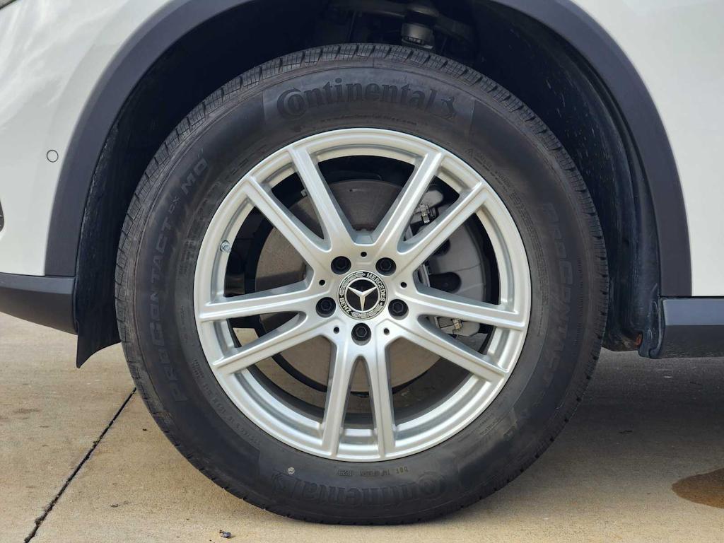 used 2026 Mercedes-Benz GLC 300 car, priced at $45,990