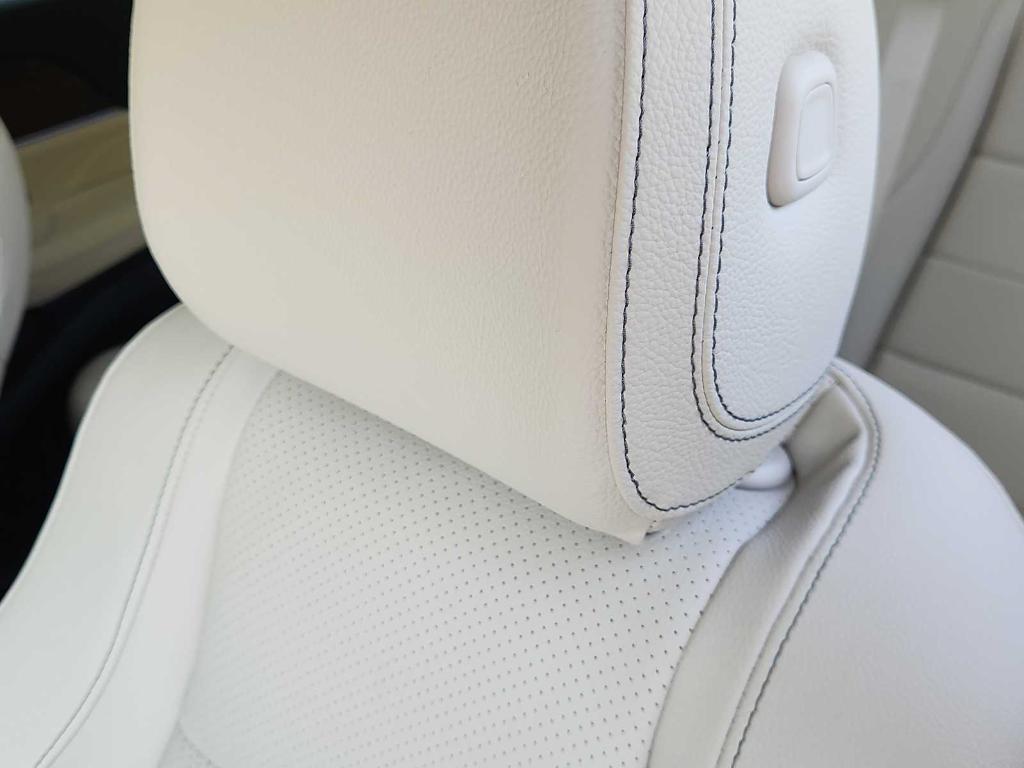 Mercedes-Benz GLE view 22