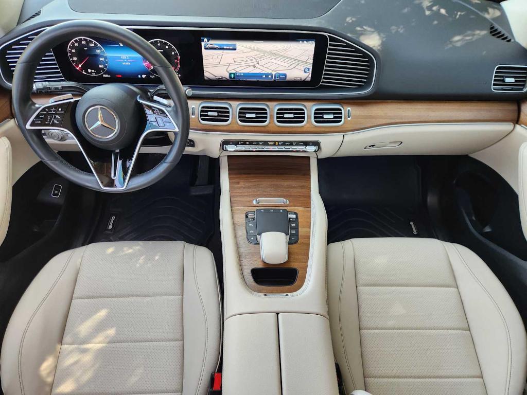 Mercedes-Benz GLE view 24