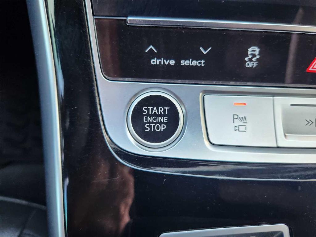 used 2023 Audi Q7 car, priced at $29,990