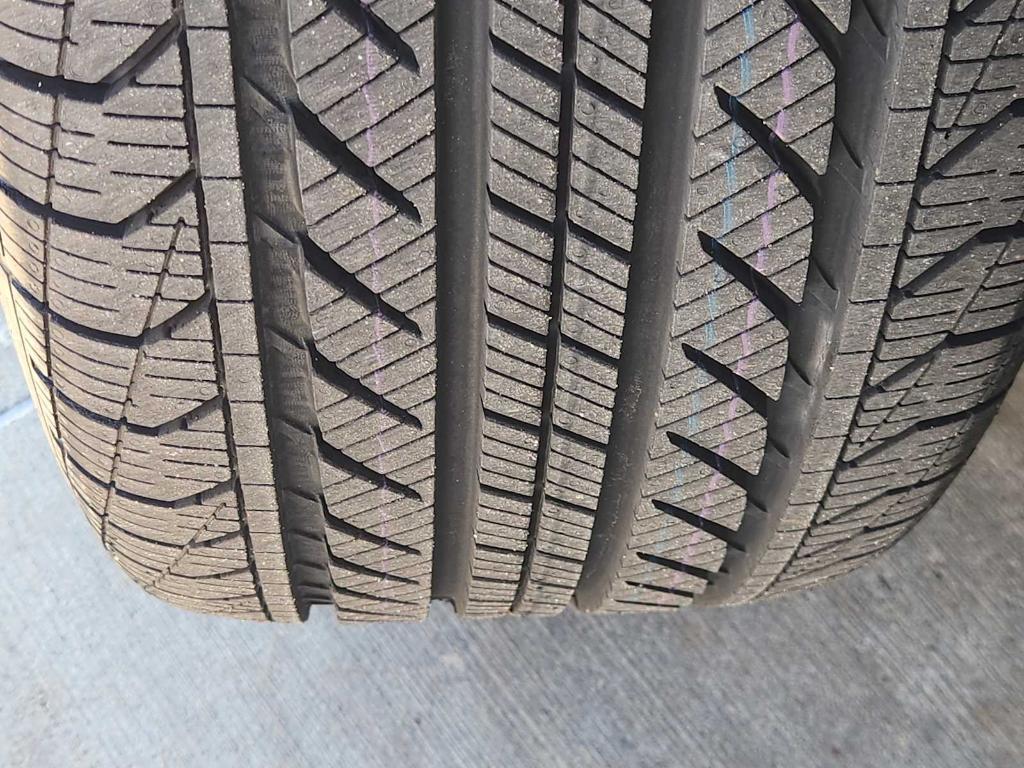 used 2021 Mercedes-Benz GLB 250 car, priced at $28,491