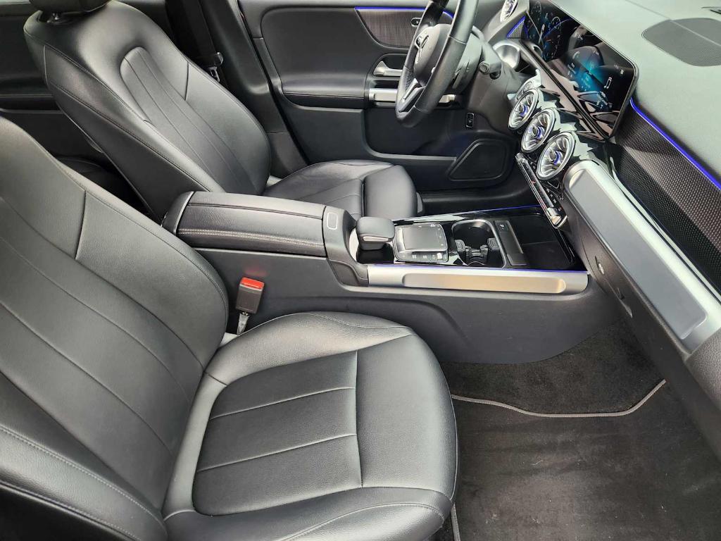 used 2022 Mercedes-Benz GLB 250 car, priced at $25,992
