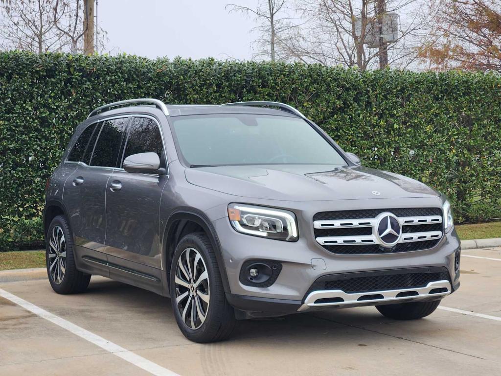 used 2022 Mercedes-Benz GLB 250 car, priced at $25,992