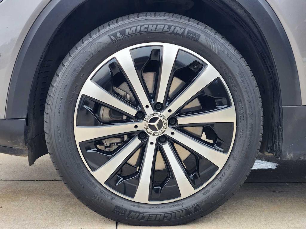 used 2022 Mercedes-Benz GLB 250 car, priced at $25,992