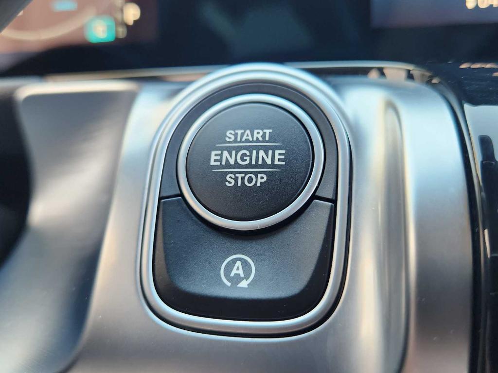 used 2025 Mercedes-Benz GLB 250 car, priced at $39,690