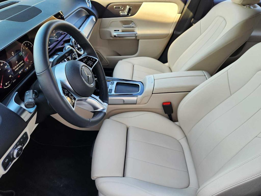 used 2025 Mercedes-Benz GLB 250 car, priced at $39,690