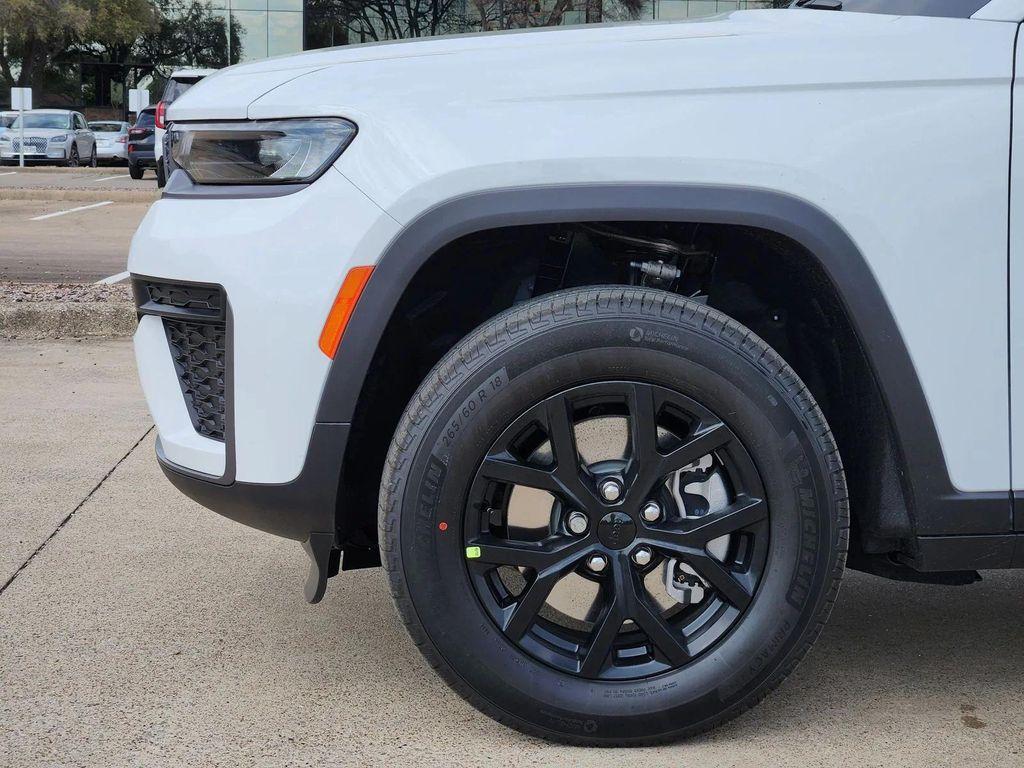 new 2026 Jeep Grand Cherokee L car, priced at $40,571