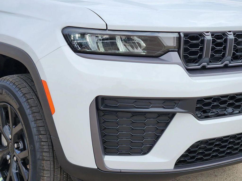 new 2026 Jeep Grand Cherokee L car, priced at $40,571