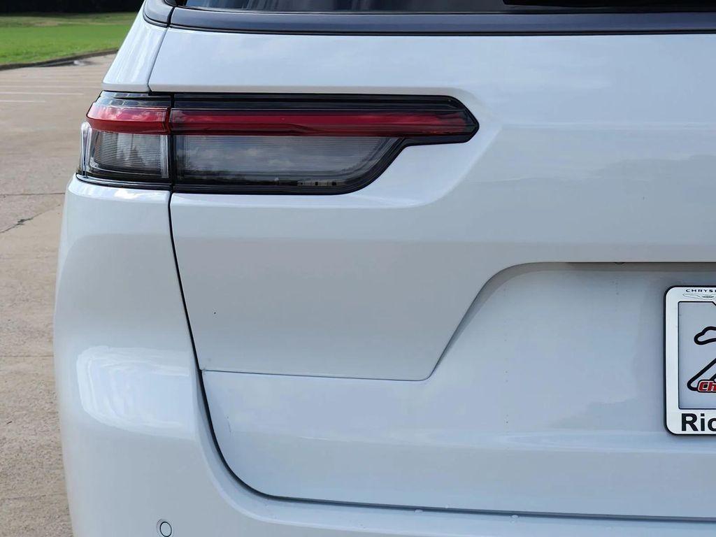 new 2026 Jeep Grand Cherokee L car, priced at $40,571