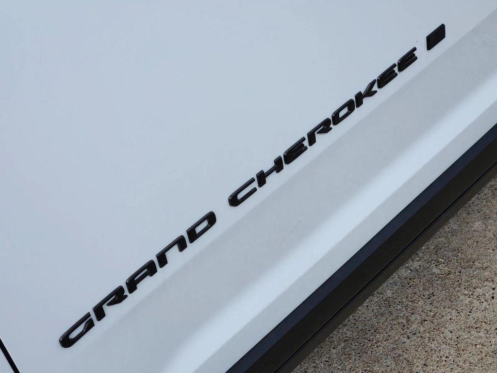 new 2026 Jeep Grand Cherokee L car, priced at $40,571