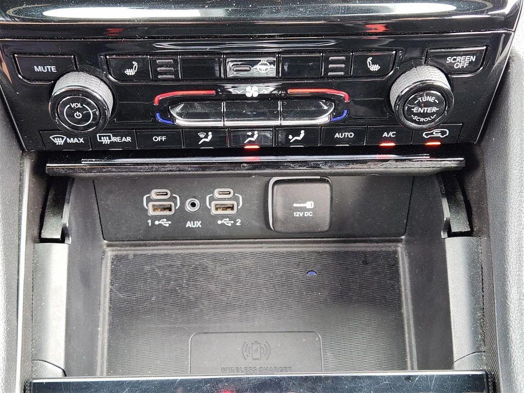 used 2024 Jeep Grand Cherokee L car, priced at $26,691