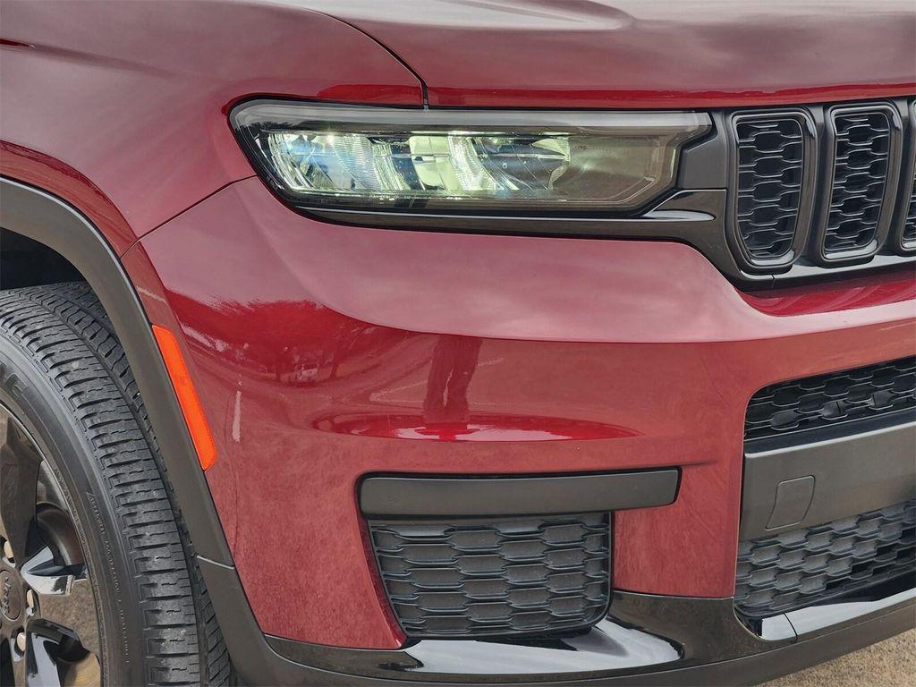 used 2024 Jeep Grand Cherokee L car, priced at $30,657