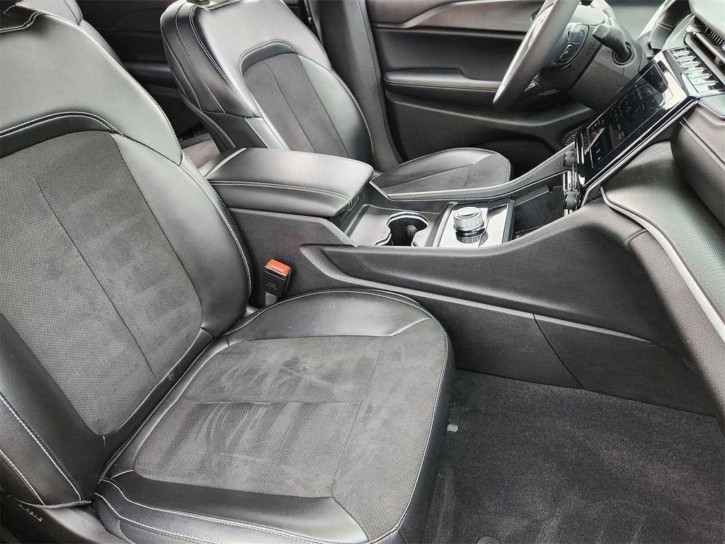 used 2024 Jeep Grand Cherokee L car, priced at $30,657