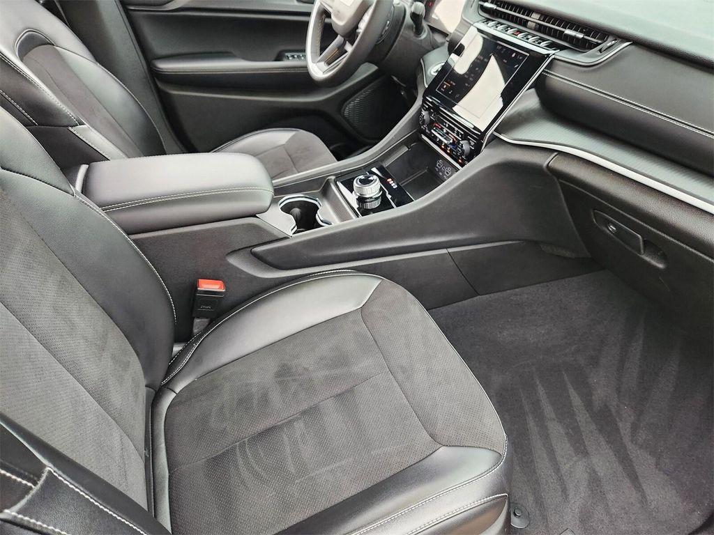 used 2024 Jeep Grand Cherokee L car, priced at $30,657