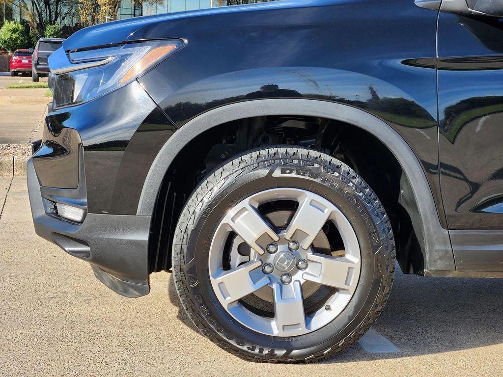 used 2025 Honda Ridgeline car, priced at $33,388