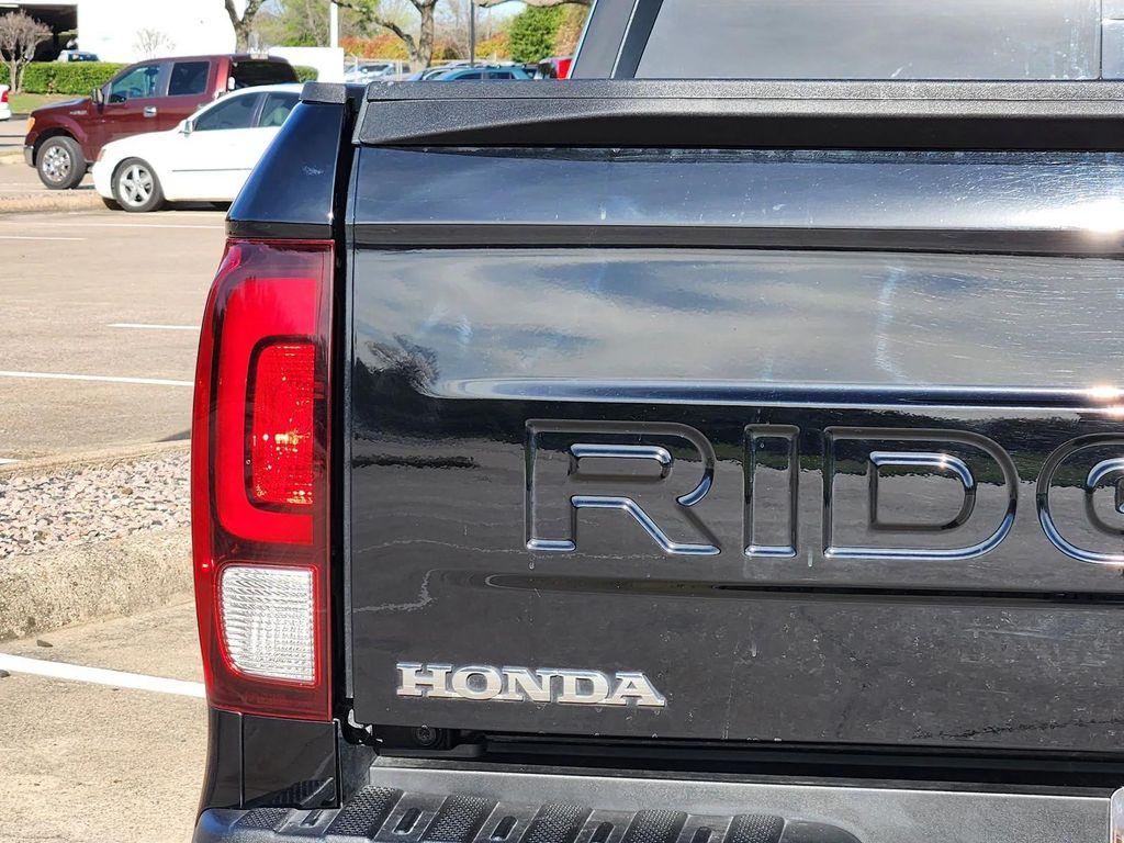 used 2025 Honda Ridgeline car, priced at $33,388