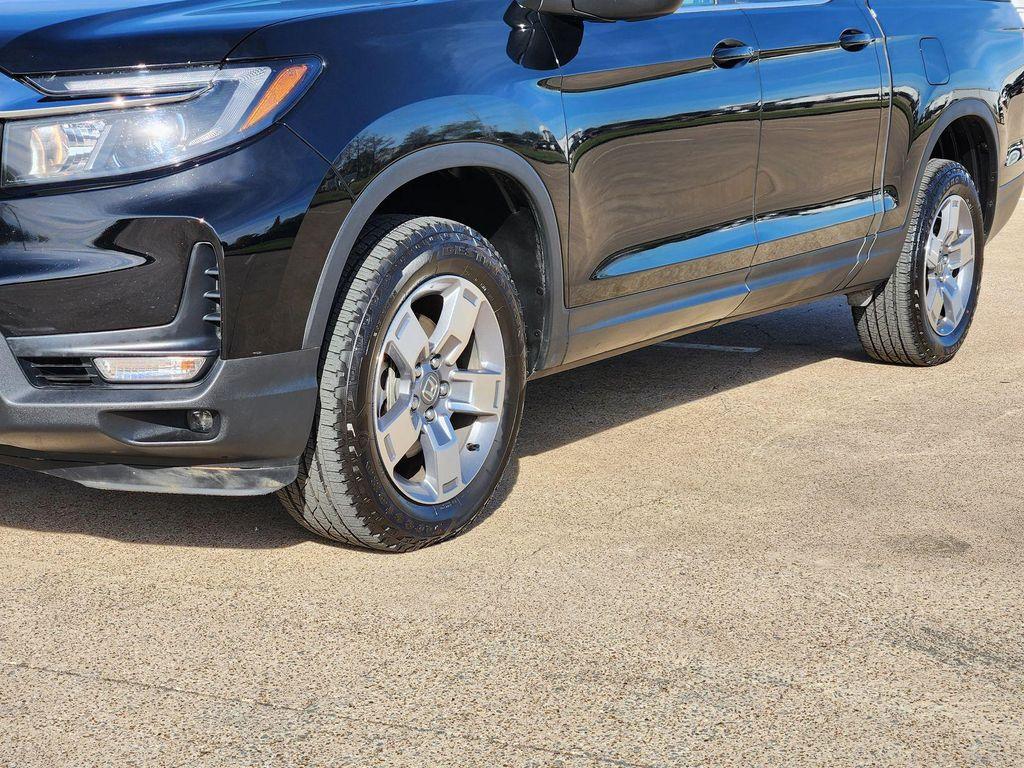 used 2025 Honda Ridgeline car, priced at $33,388