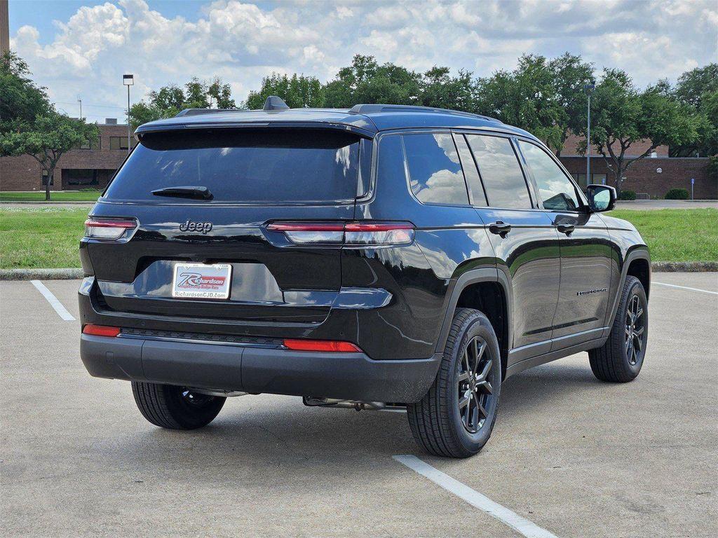 new 2025 Jeep Grand Cherokee L car, priced at $30,522