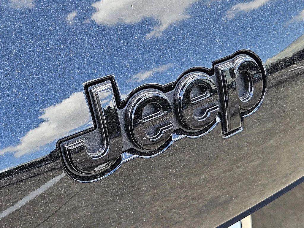new 2025 Jeep Grand Cherokee L car, priced at $40,022