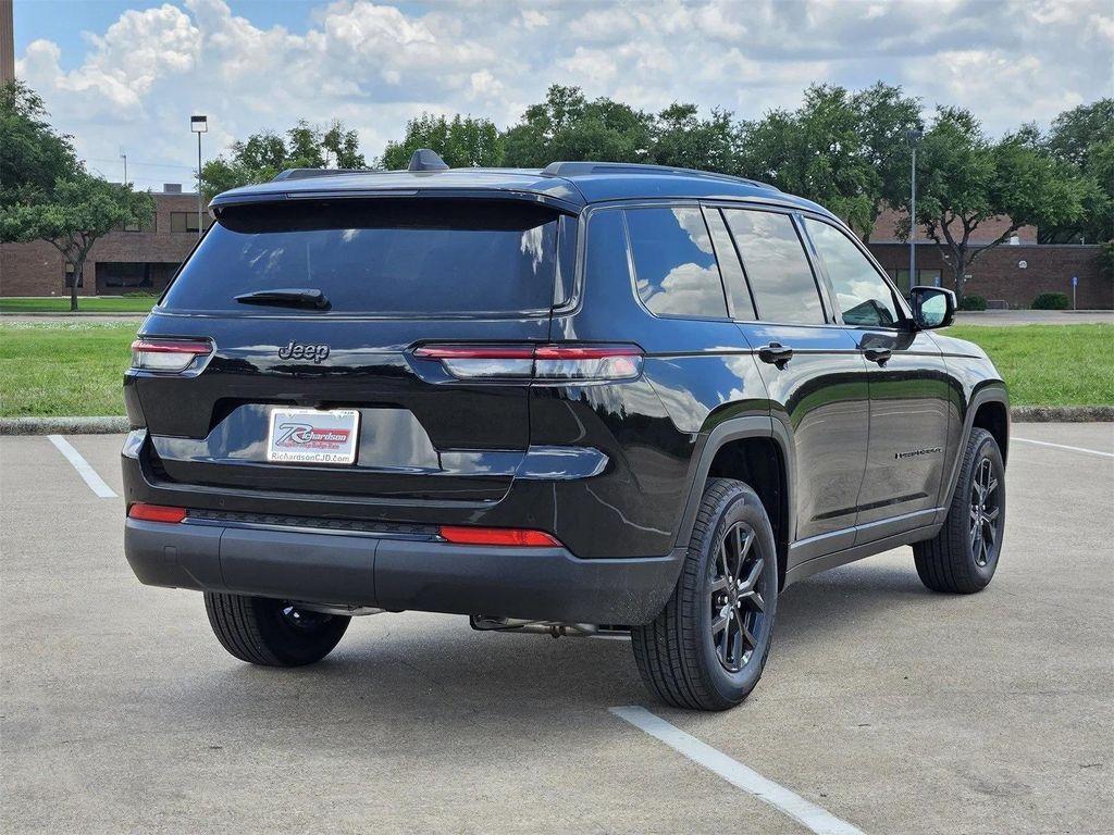 new 2025 Jeep Grand Cherokee L car, priced at $40,022