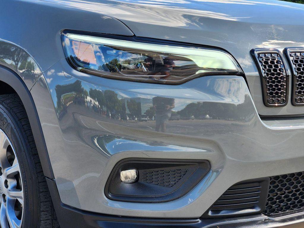 used 2021 Jeep Cherokee car, priced at $14,788