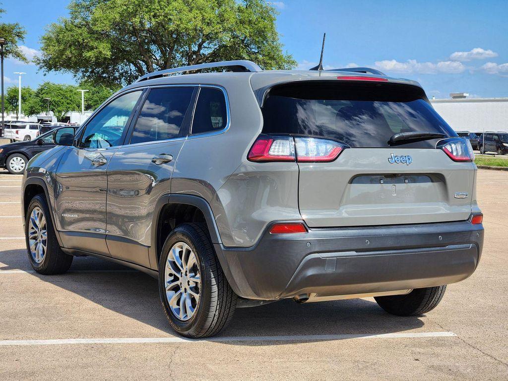 used 2021 Jeep Cherokee car, priced at $14,788