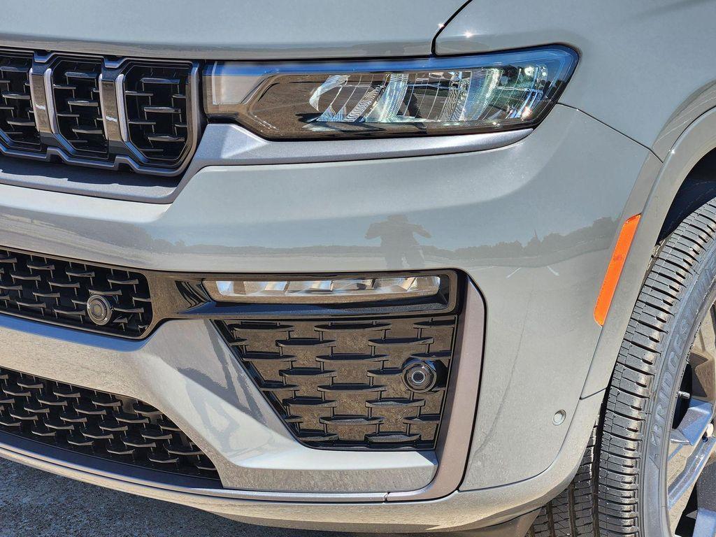 new 2027 Jeep Grand Cherokee car, priced at $55,399