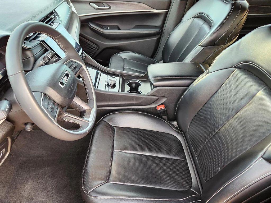 used 2024 Jeep Grand Cherokee L car, priced at $27,504