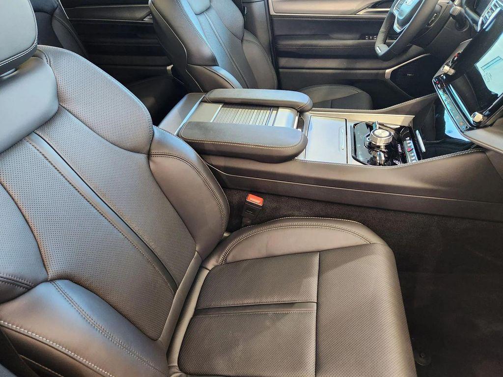 new 2026 Jeep Grand Wagoneer car, priced at $73,612