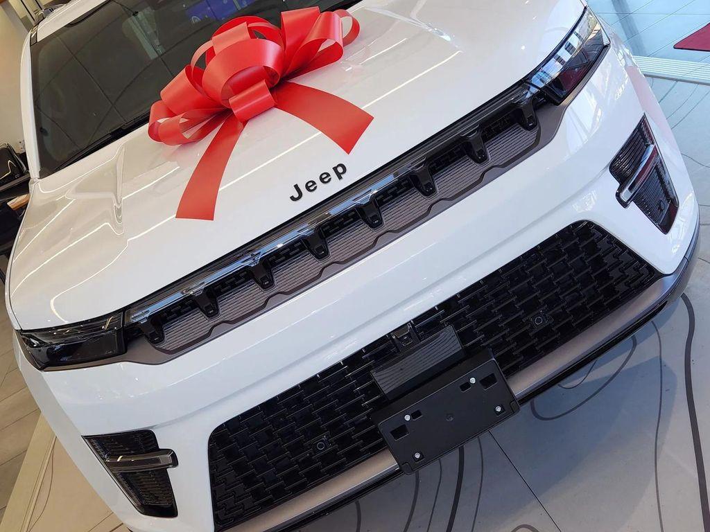 new 2026 Jeep Grand Wagoneer car, priced at $73,612