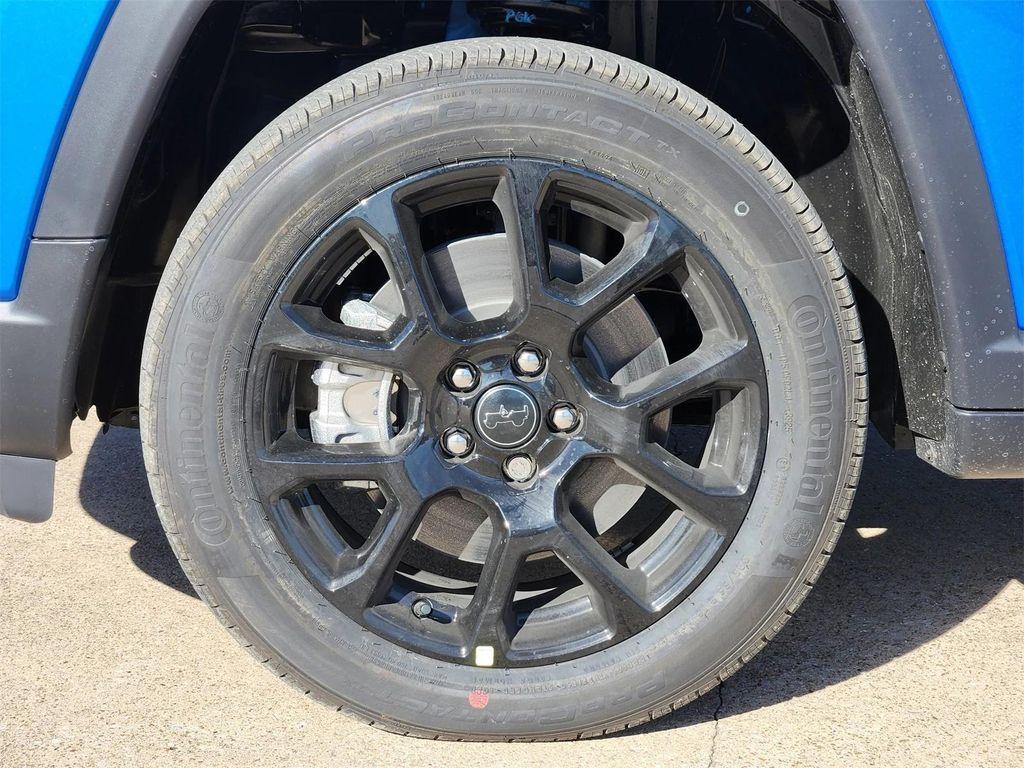 new 2026 Jeep Compass car, priced at $27,366